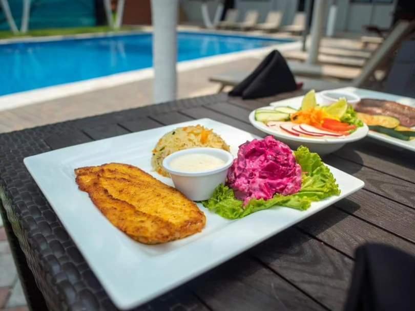 Mi Tierra Hotel Y Restaurante Сан-Луис Экстерьер фото